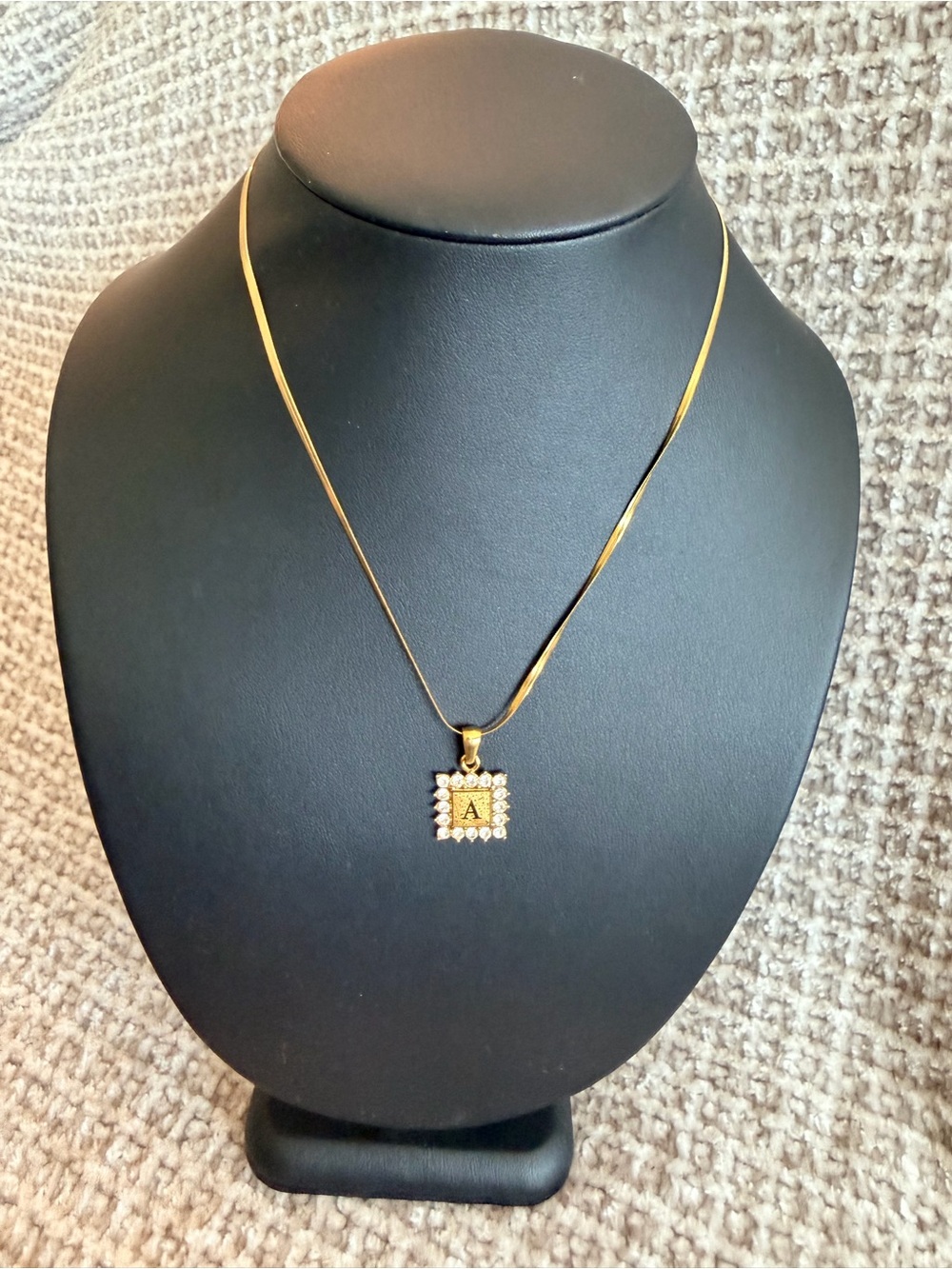 Gold Initial 'A' Pendant Necklace - Elegant Women's Jewelry